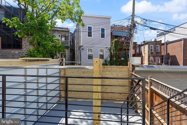 Building Photo - 116 Thomas St NW