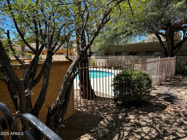 Building Photo - 37212 N Tranquil Trail