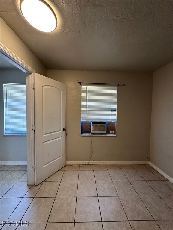 Building Photo - 2210 Cantor Ln