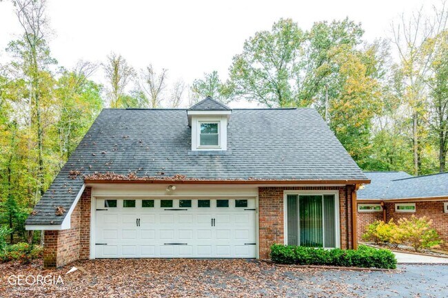 Building Photo - 661 Luther Ct