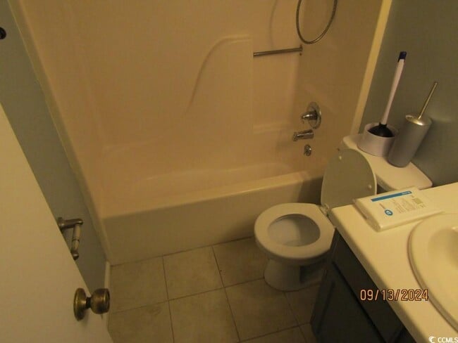 Building Photo - 1500 Cenith Dr