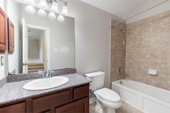 Building Photo - 6 Hithervale Ct