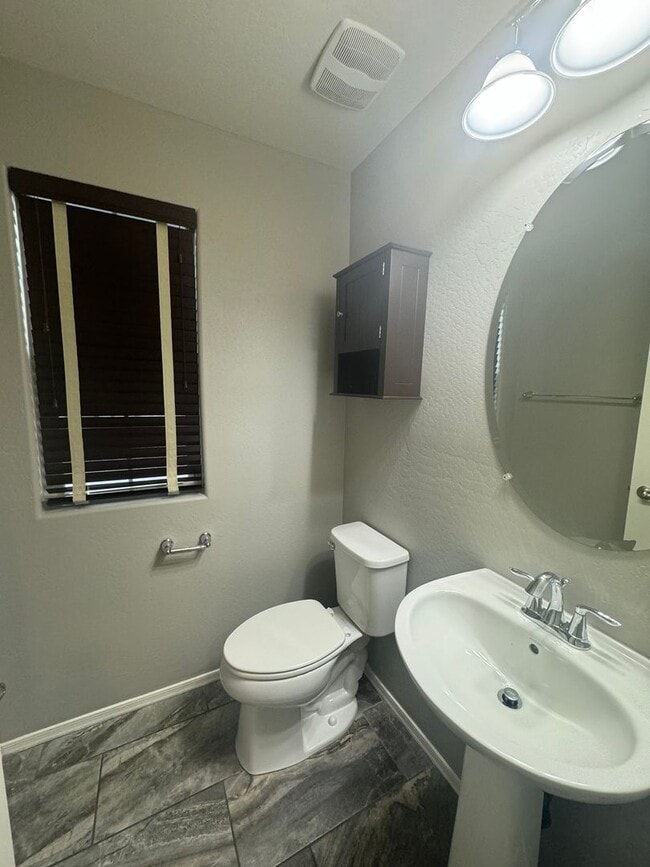 Building Photo - 16345 W Latham St