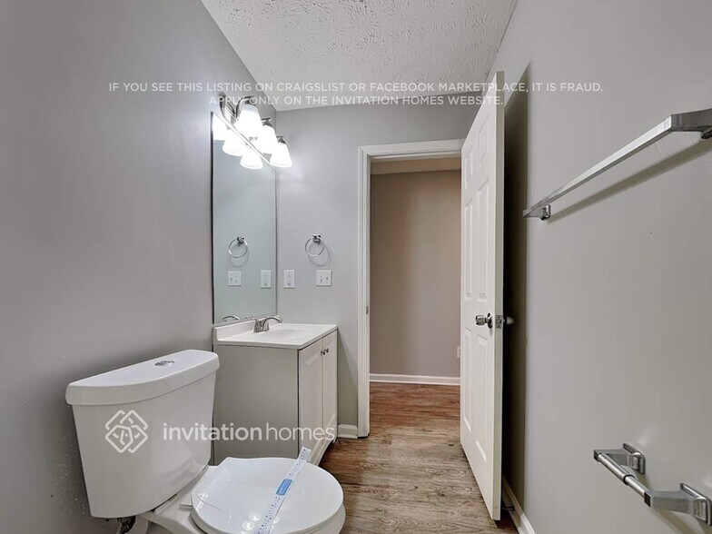 Building Photo - 1720 Courtyard Ln