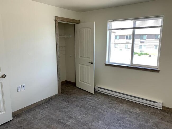 Building Photo - 841 Gibbon St