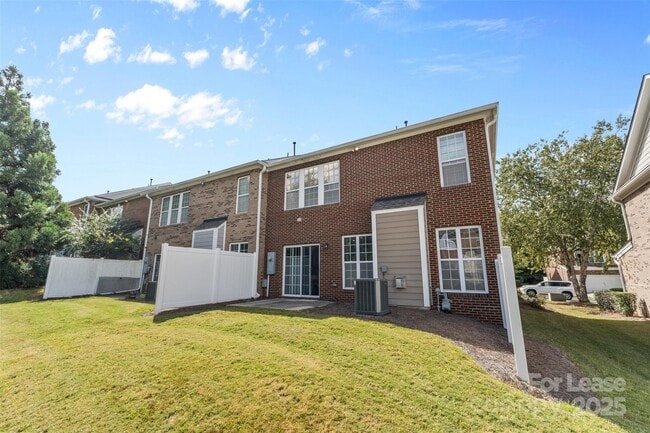 Building Photo - 15627 Canmore Street