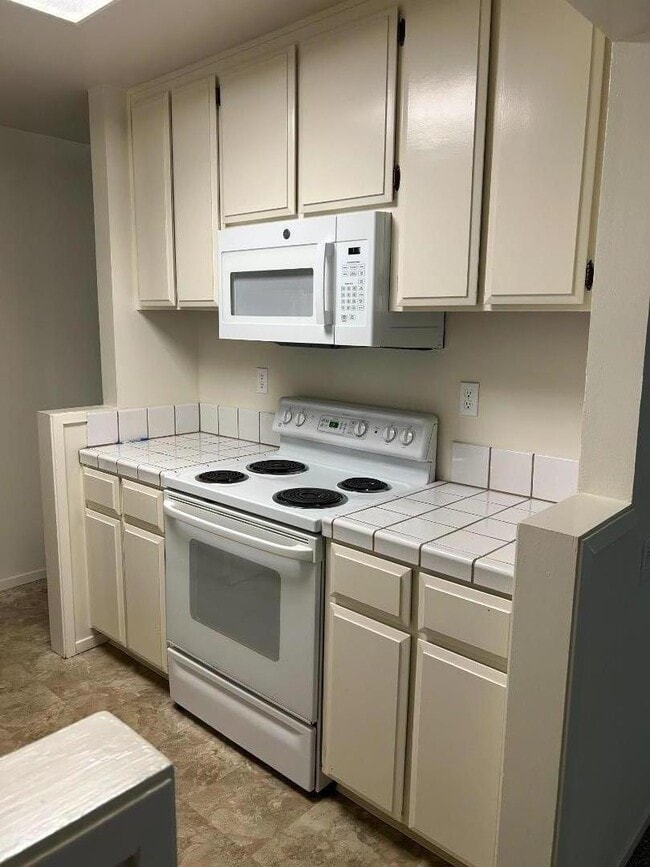 Building Photo - 3316 Brittan Ave