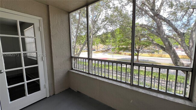 Building Photo - 2890 N Oakland Forest Dr
