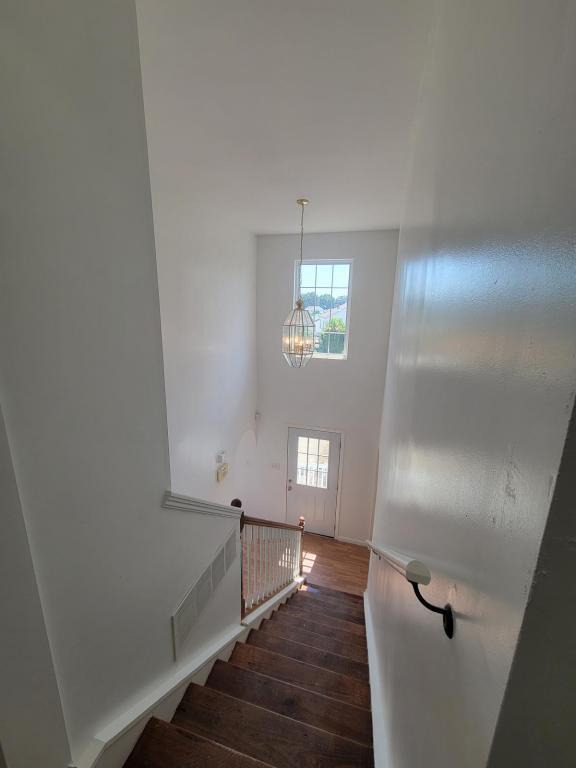 Building Photo - 101 Hemlock Ct