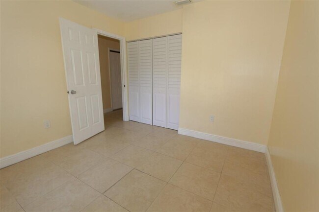 Building Photo - 2987 NW 110th Ave