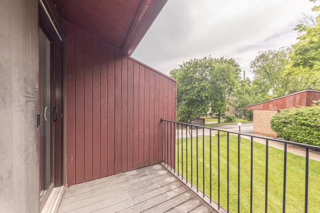 Building Photo - 2407 Packard St