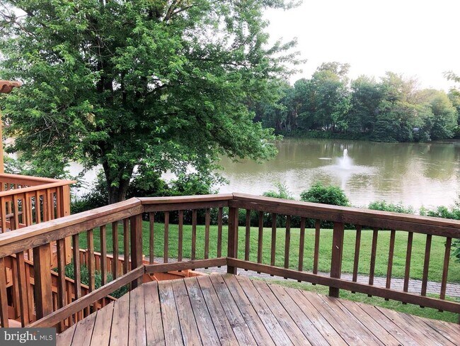 Building Photo - 7109 Captains Cove Ct