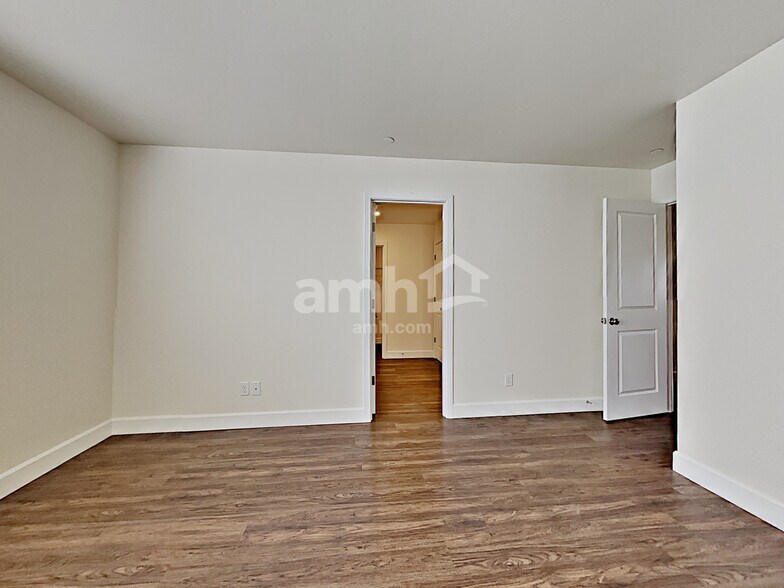 Building Photo - 10630 138th St Ct E