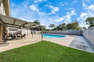 Building Photo - 601 E Castle Harbour Dr