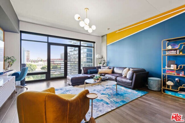 Building Photo - 1111 S Grand Ave