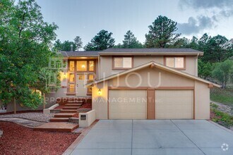 Building Photo - Located in the Hills of Rockrimmon!