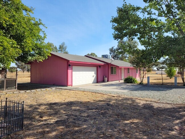 Building Photo - 2571 Plumas Arboga Rd
