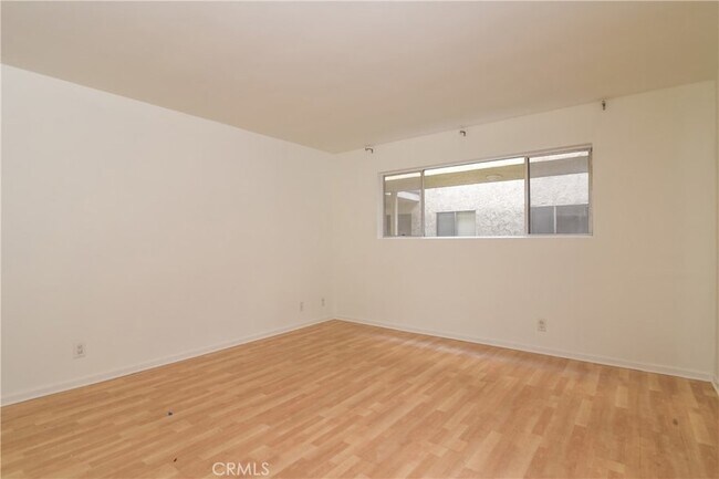 Building Photo - 811 6th St