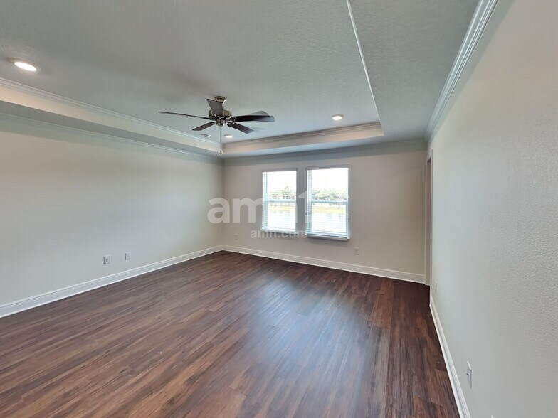 Building Photo - 14530 Cedar Mill Dr