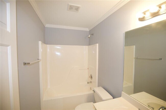 Building Photo - 7897 The Lakes Point