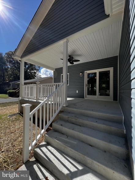 Building Photo - 38 Meadow View Ln