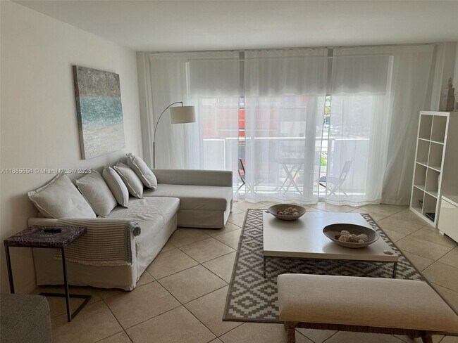 Building Photo - 9195 Collins Ave