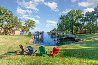 Building Photo - 355 Beachside Dr