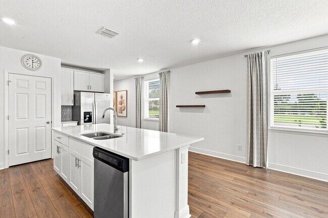 Building Photo - 101 Pitching Wedge Dr