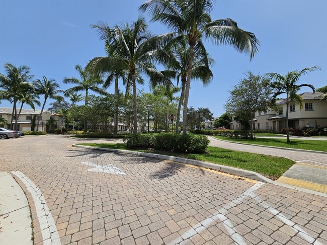 Building Photo - 2014 Marsh Harbor Dr