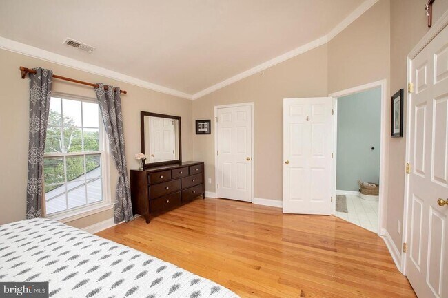 Building Photo - 1811 Adams Way