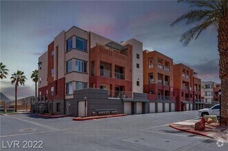 Building Photo - Park Avenue One Bedroom