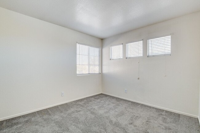 Building Photo - TOPAZ