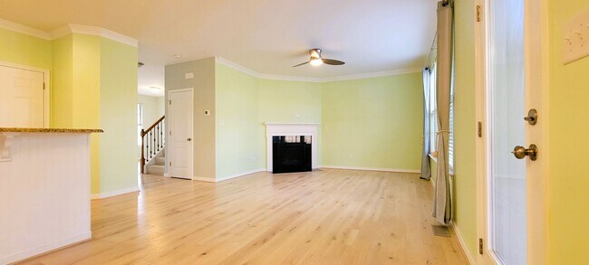 Building Photo - Large 4 bedroom 3 1/2 bath home that backs up to the 15th green in Magnolia Green.