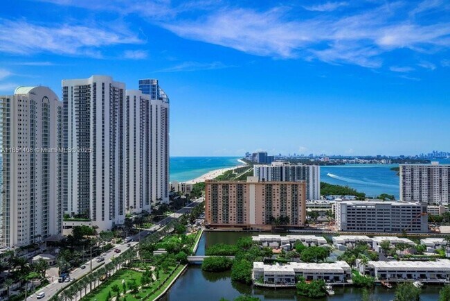 Building Photo - 16400 Collins Ave
