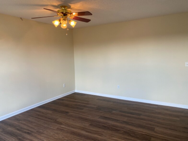 Building Photo - 2380 Co Rd 119