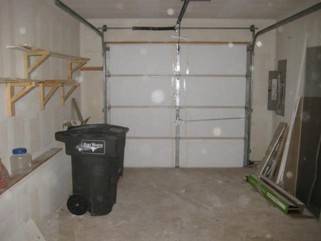 Building Photo - 3908 Oceanside Dr