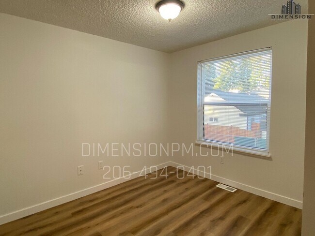 Building Photo - Covington Gem – Spacious 4BR/2BA Remodeled Home!
