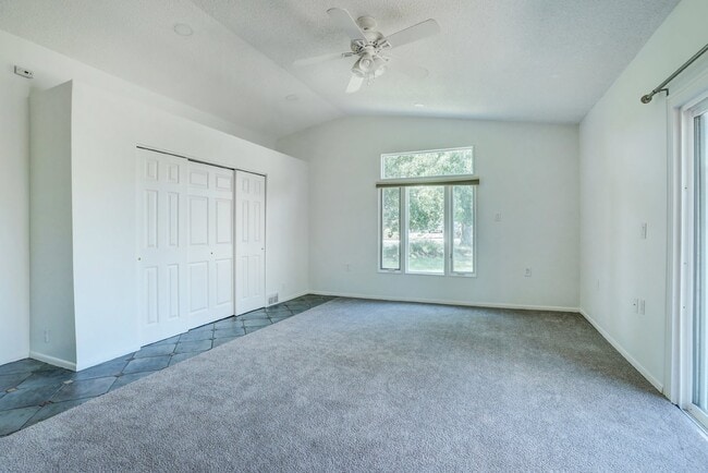 Building Photo - $3,200.00 - 3 Bedrooms, 2 Bathrooms, Singl...