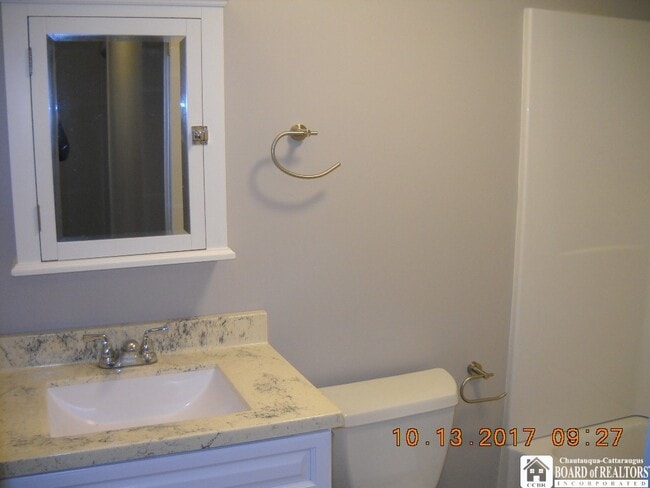 Building Photo - 106 Chautauqua Ave