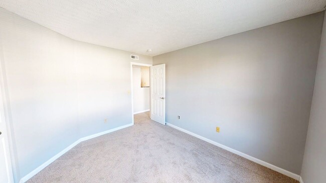 Building Photo - 5441 Cedar Springs