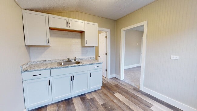 Building Photo - Stockyards Area - 2 Bedrooms - Single Fami...