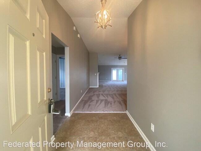 Building Photo - 6942 Southern Oaks Dr W