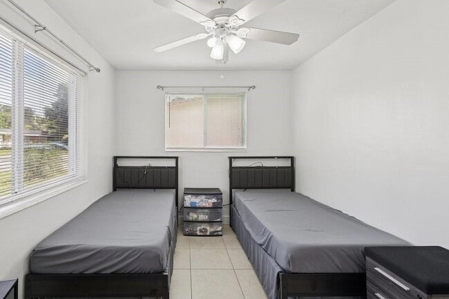 Building Photo - 6888 NW 30th St