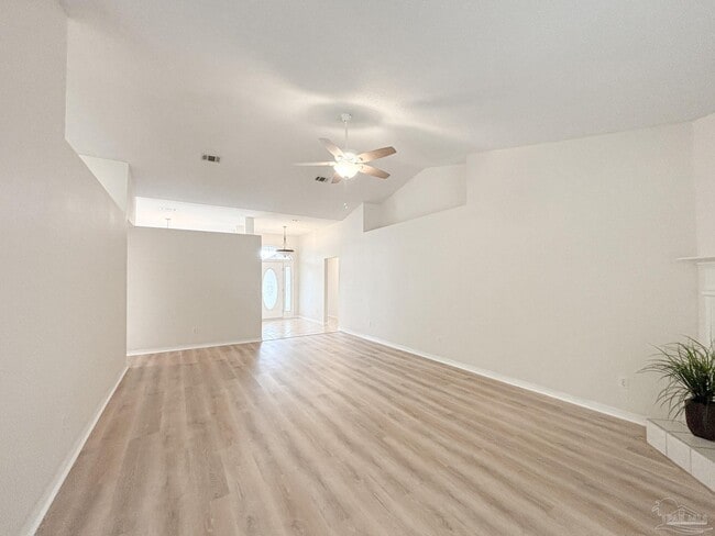 Building Photo - 9639 Westgate Cir