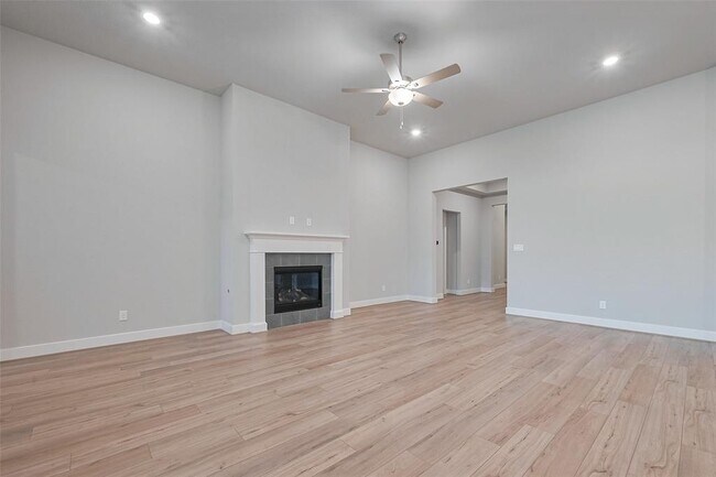 Building Photo - 5106 Blooming Hibiscus Ln