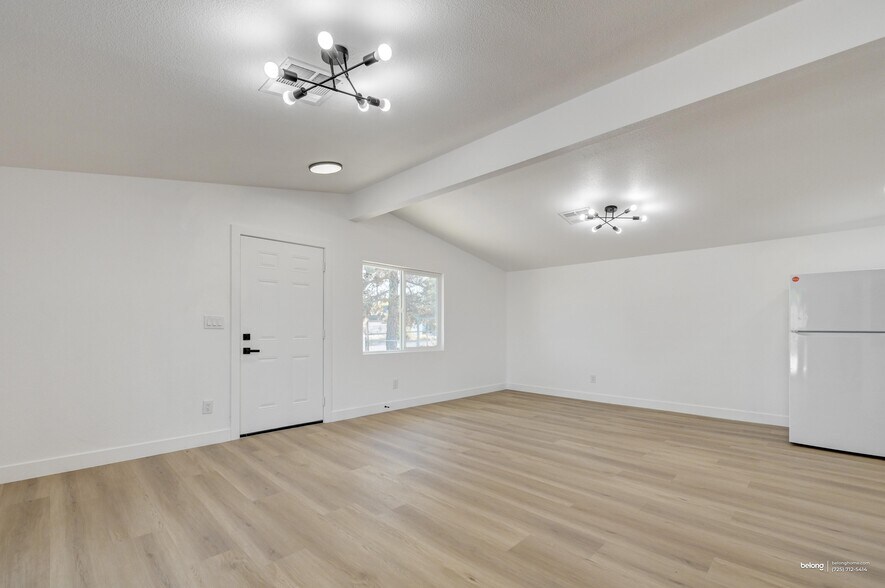 Building Photo - 5326 Evergreen Ave