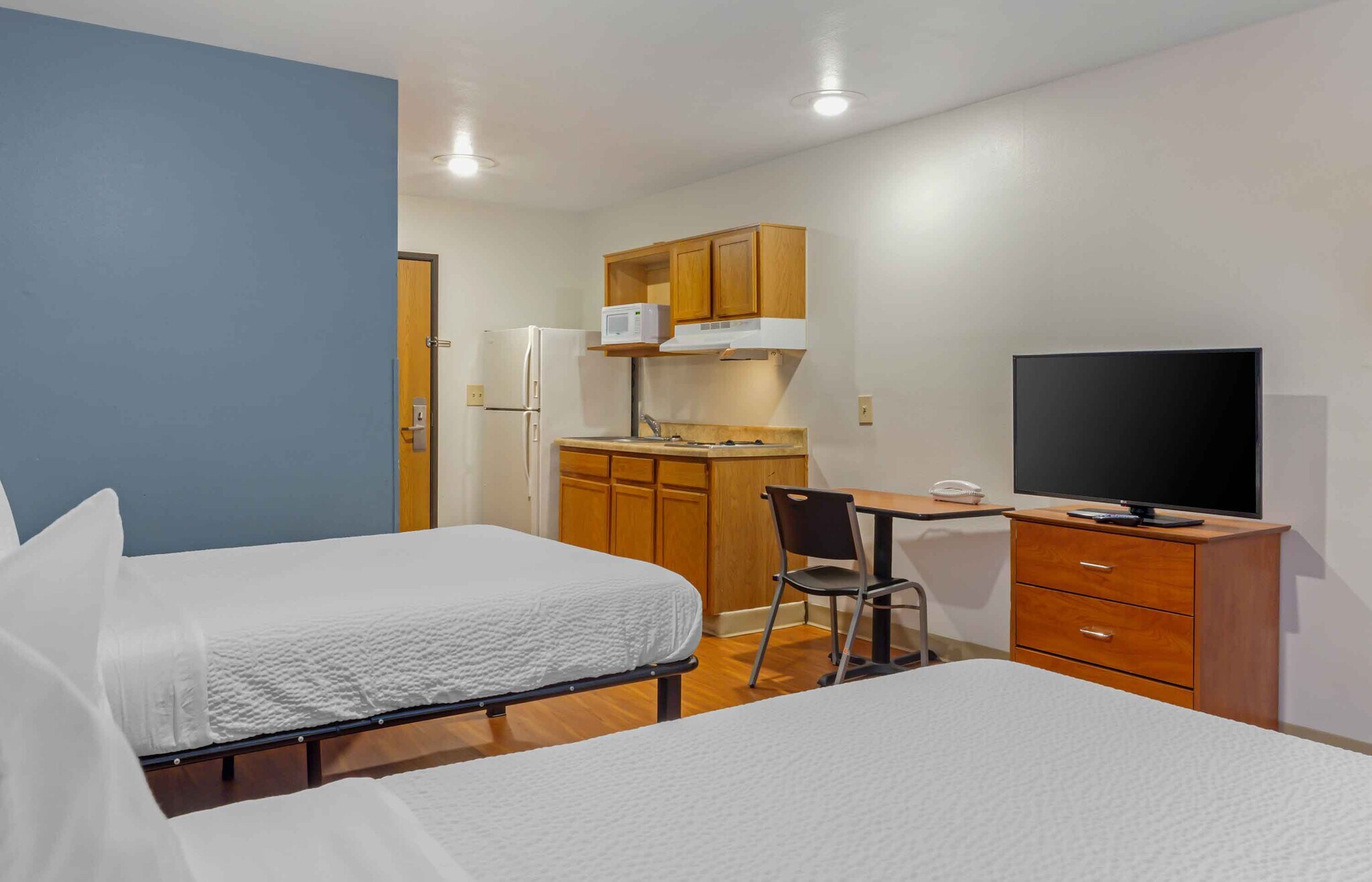 Building Photo - Furnished Studio-Fayetteville - West
