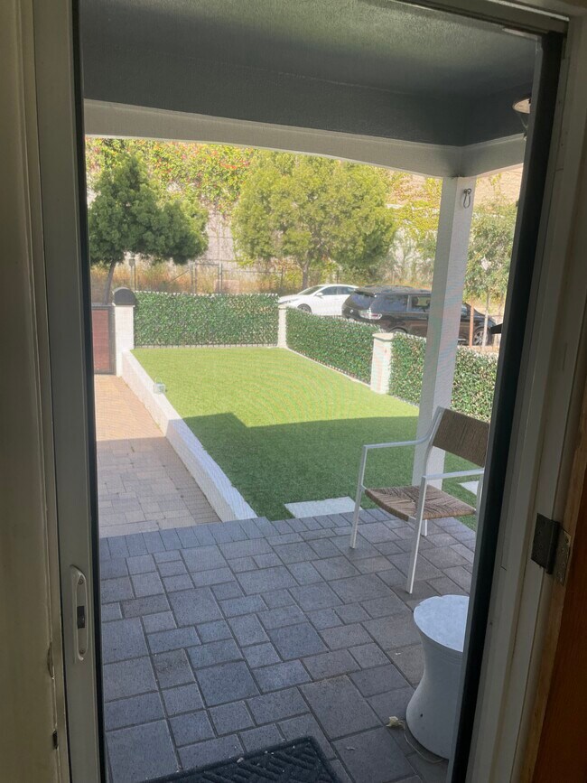 Primary Photo - 3817 Globe Ave