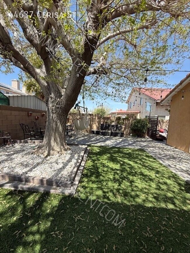 Building Photo - 44637 Cerisa St