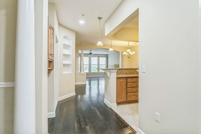 Building Photo - 600 Edelen Station Pl